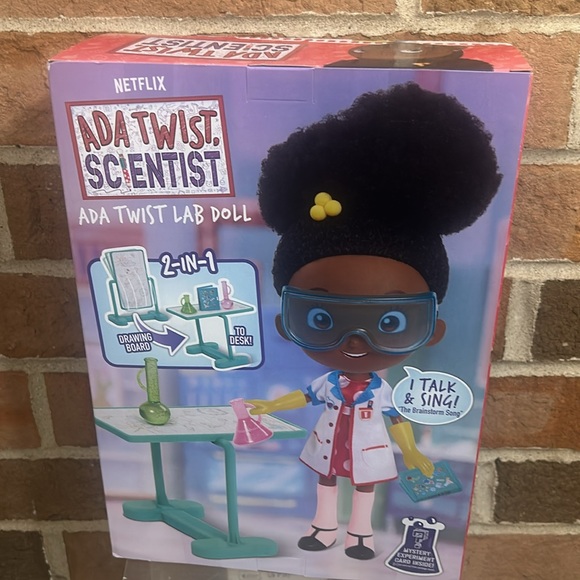 Netflix Ada Twist Scientist Lab Doll - New In box Talk & Sing - Picture 6 of 6